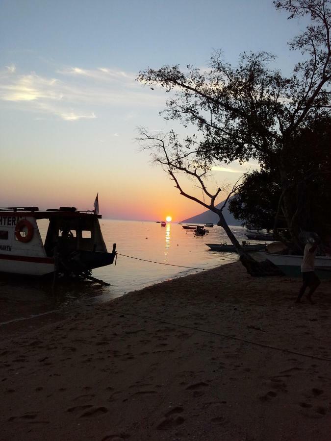 Sunset Guest House & Bar Bunaken Eksteriør bilde