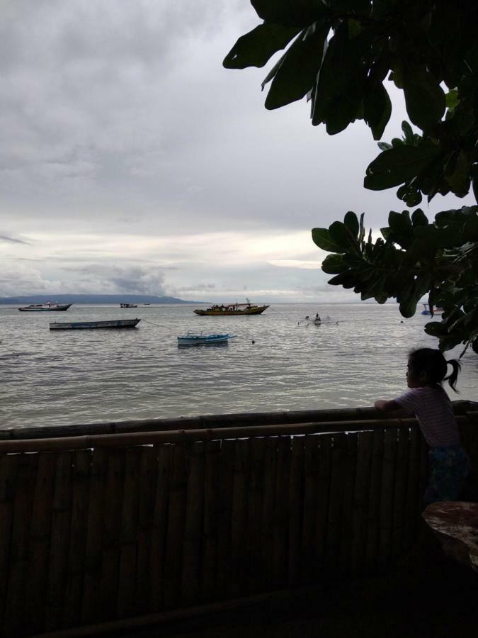 Sunset Guest House & Bar Bunaken Eksteriør bilde